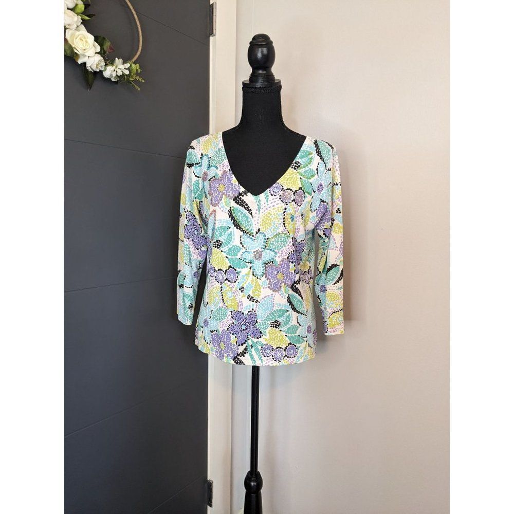 CDP & Co. Floral Lightweight‎ Tight Knit 3/4 Sleeve Sweater with Sequins - M